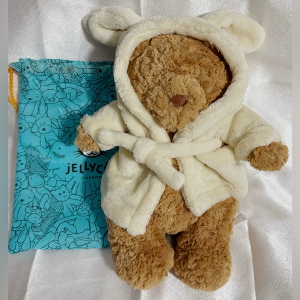 BNWT Jellycat Bartholomew Bear Bathrobe ⚡️